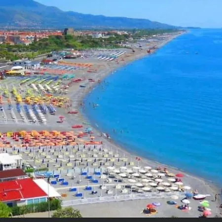 Appartamento Parco Meridiana **** *